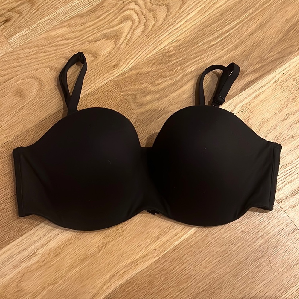 Convertible strapless Victorias Secret Bra